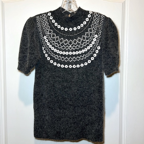 Leo and Ugo gray sweater with flower and crystal detail. Sz 1 - Picture 1 of 7